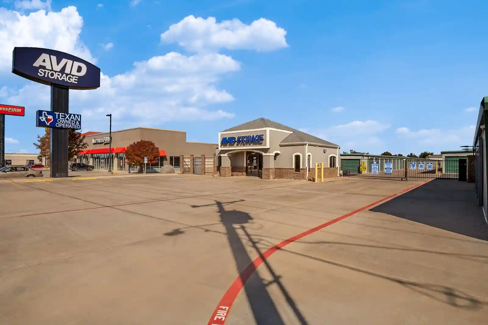 Avid Storage - North Loop 250